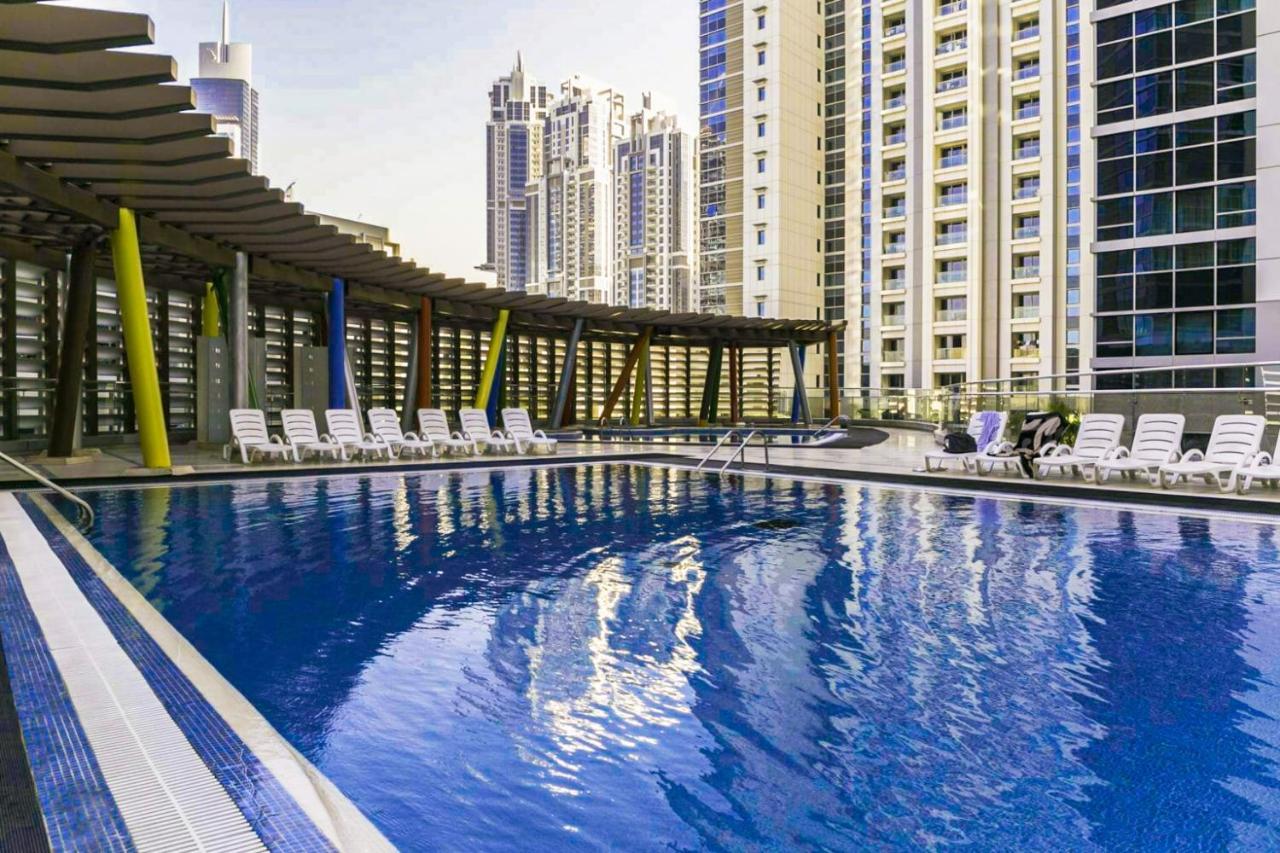 Higuests - Roomy Apt With Infinity Pool Close To Burj Khalifa Дубай Экстерьер фото